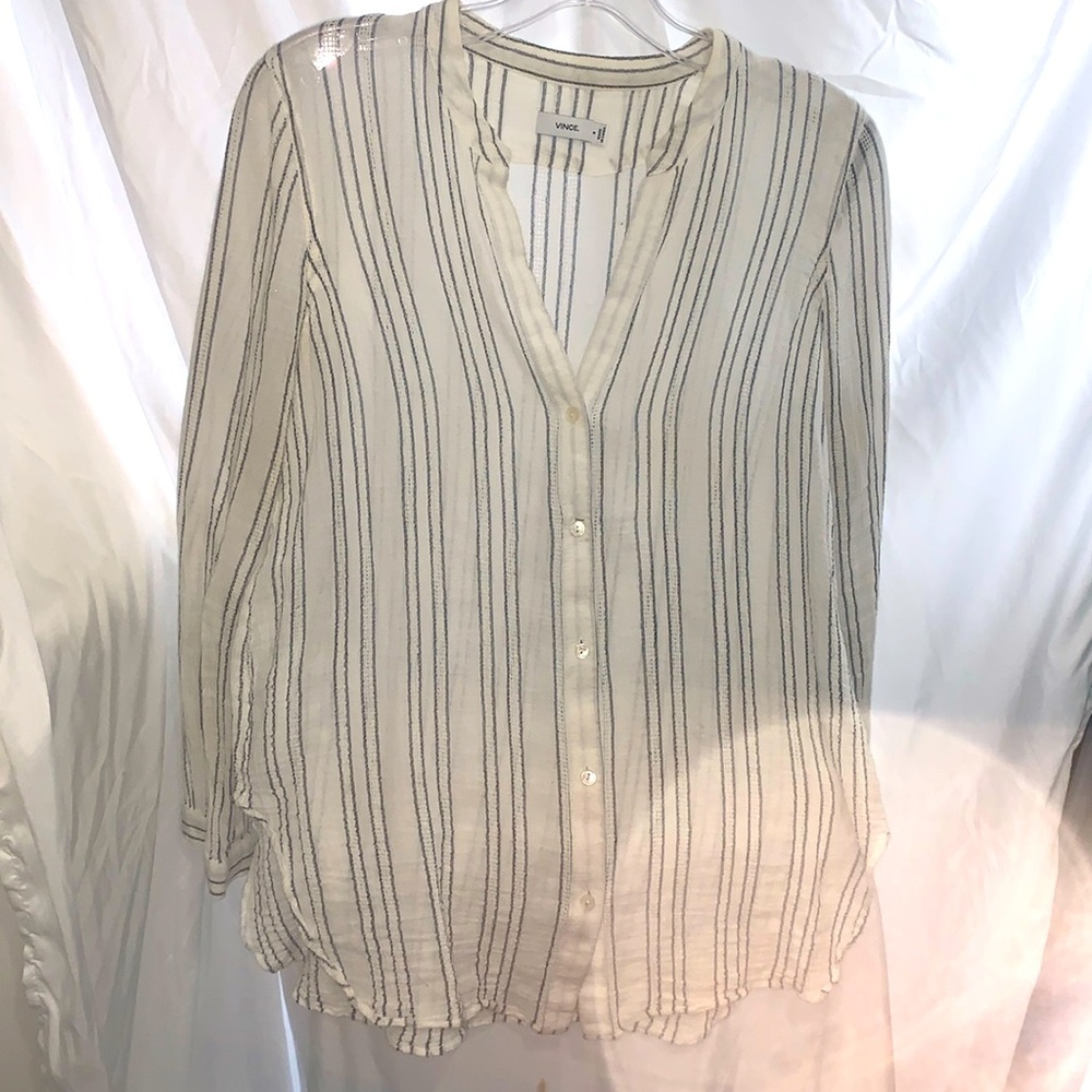 Vince. Button down Blouse